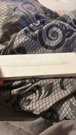 Apple pencil (USB-C) Model A3085. 