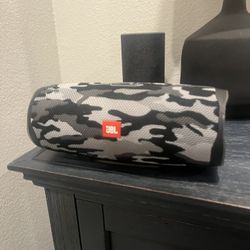 JBL CHARGE 4 Speaker 