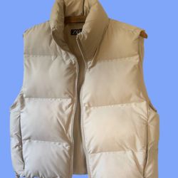 ZARA Women’s Cream Quilted Puffer Vest Size L WATER REPELLANT WIND RESISTANT