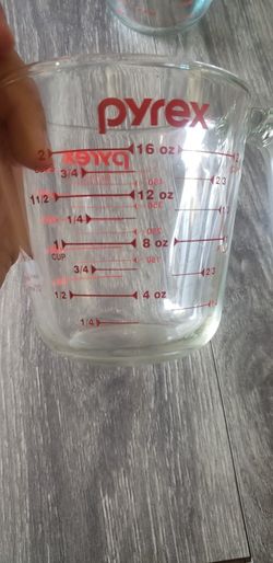 Pyrex  Measuring  Cups