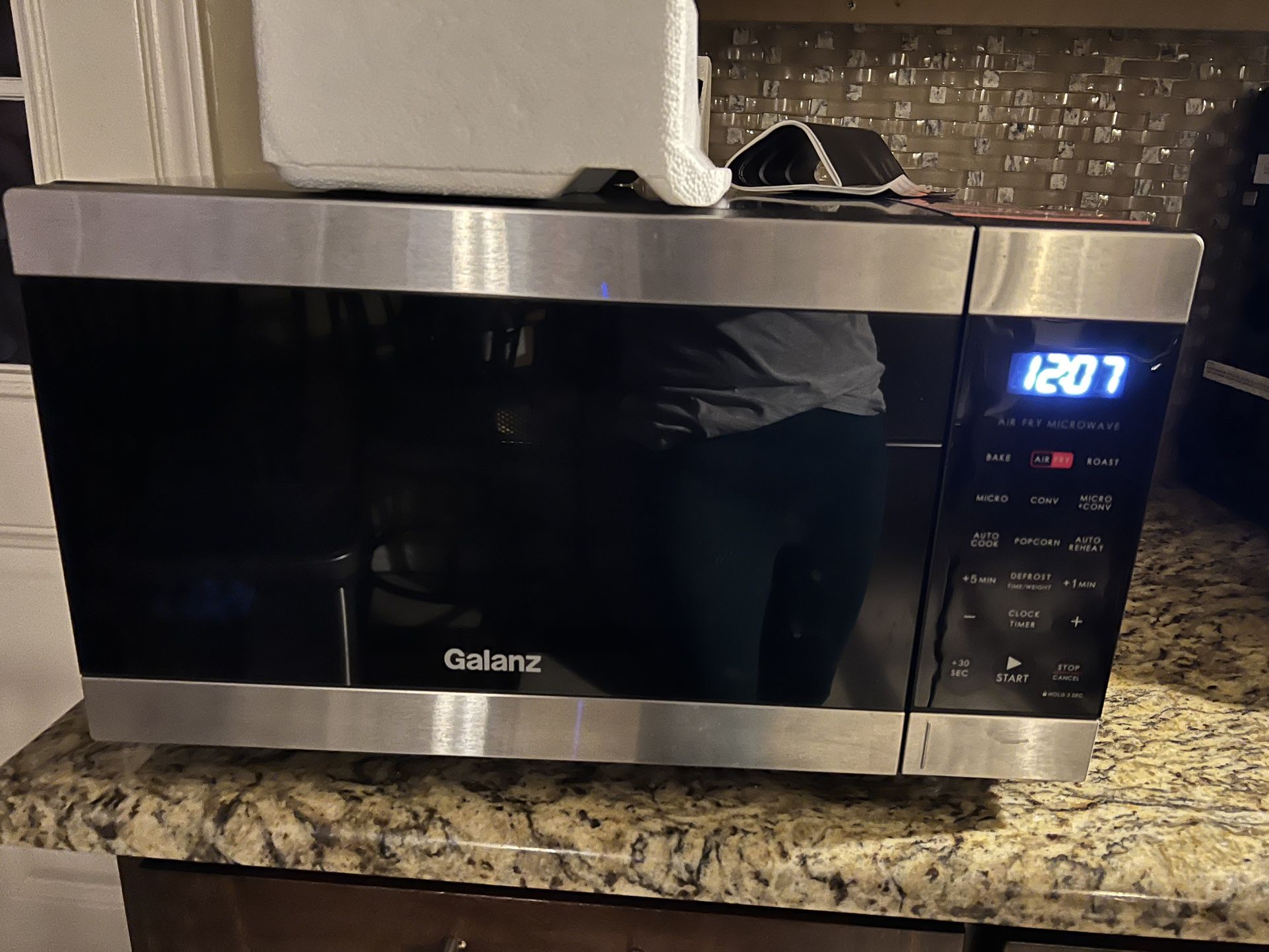 GALANZ STAINLESS NEW MICROWAVE 3-1 