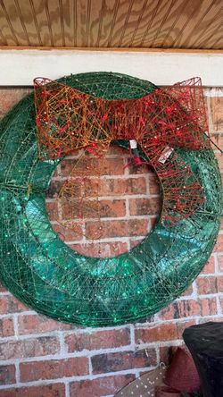2-Lighted Christmas Wreath with Bow 36"