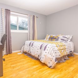 Full Size Mattress With Rails