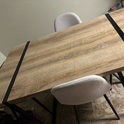 Table With 4 Chairs
