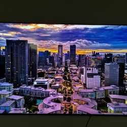 75 Inch Samsung  NEO QLED /Mini LED 75inch TV.