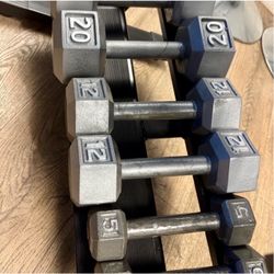In NEW Condition Set Of Cast Iron Hex Dumbbells 5s, 10s, 15s 20s  And  25s [ RACK NOT INCLUDED]