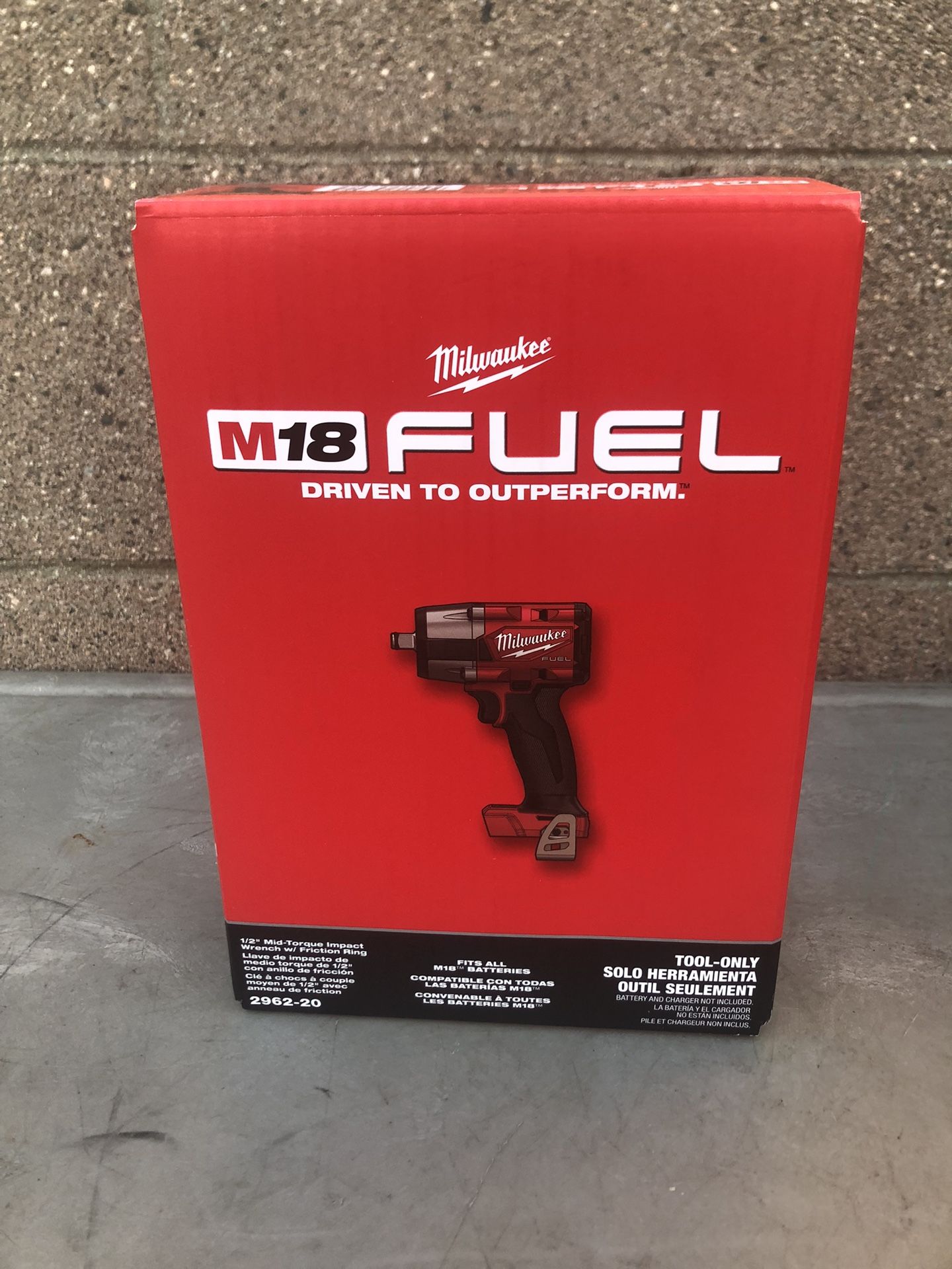 M18 FUEL Gen-2 18V Lithium-Ion Brushless Cordless Mid Torque 1/2 in. Impact Wrench Tool Only New