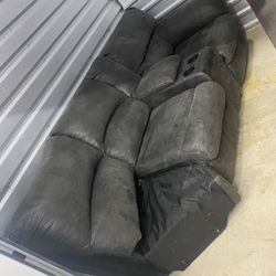 Ashley Sectionals With 2 Recliners And Storage 