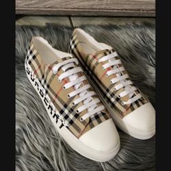 Burberry Woman’s Shoes Size 6.5