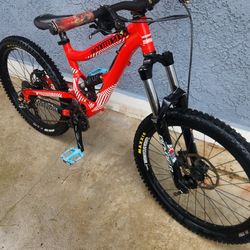 Commencal Supreme Kids Mountain Bike