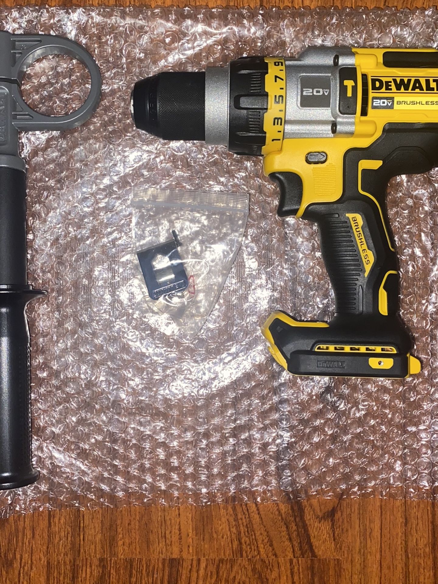 (1)Dewalt 20v Max Brushless 3- Speed 1/2” Hammer Drill (DCD999B)