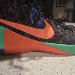 Nike Hyperdunks ● Mens Size 13 ● MULTICOLOR EDITION