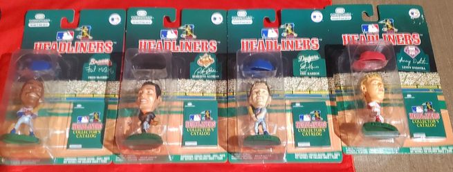 17  BASEBALL HEADLINER FIGURES