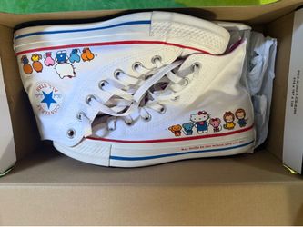 Hello Kitty Converse