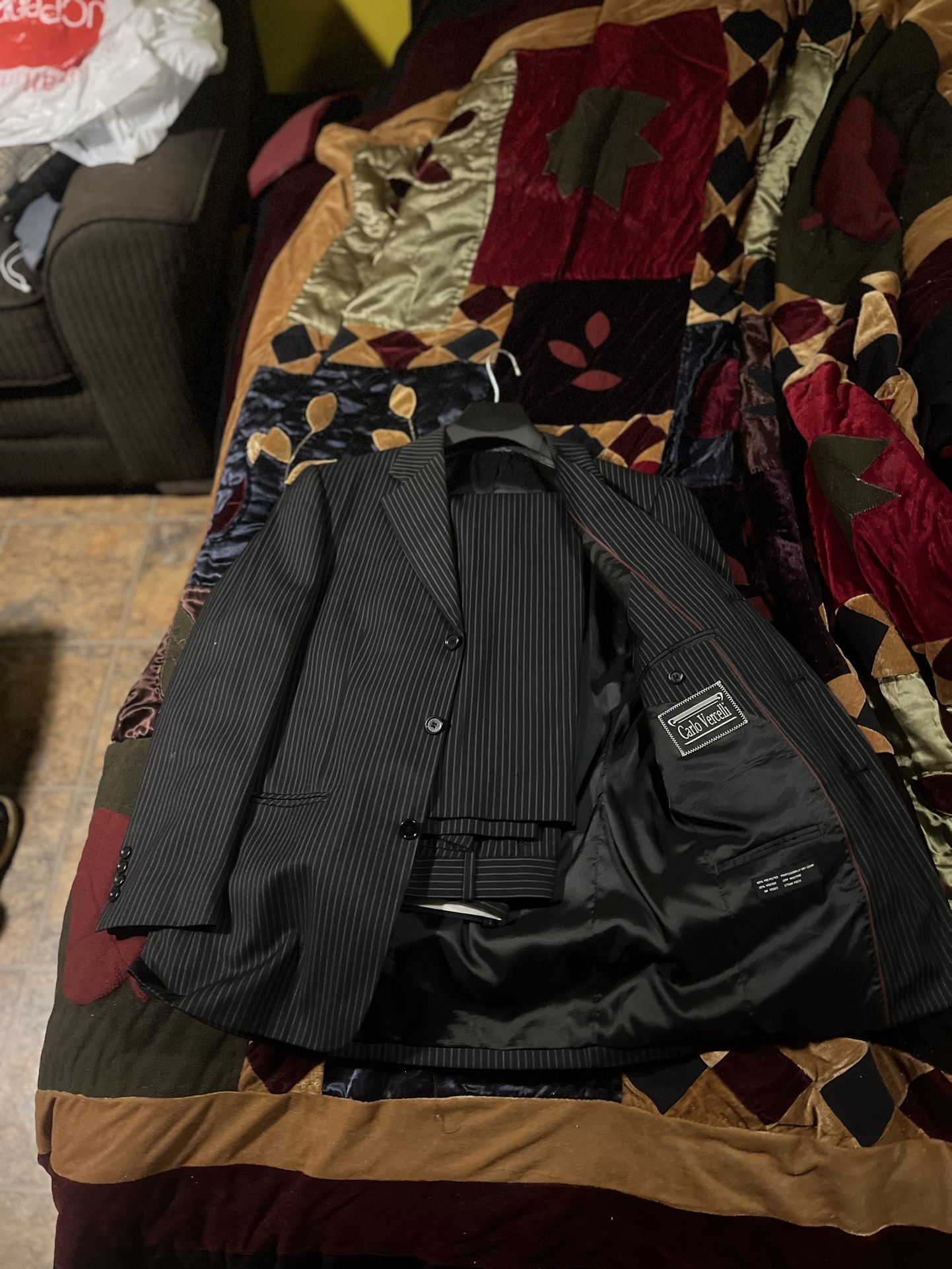 Suit 