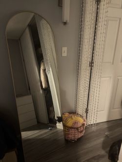 Room mirror
