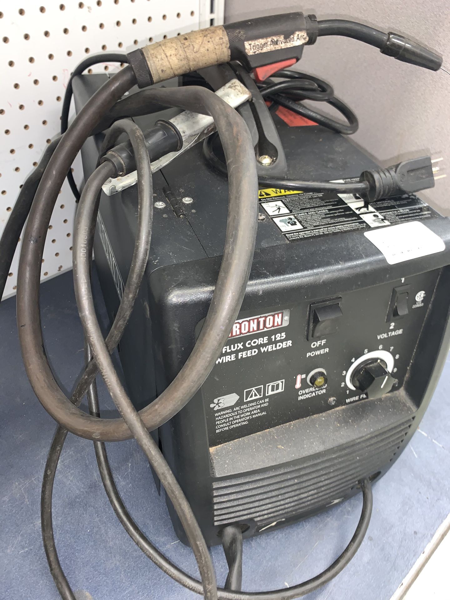 IRONTON 125 FLUX-CORED WELDER