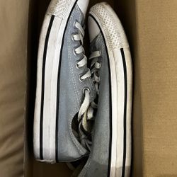 Size 7 Converse 