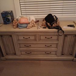 1960 MAGNAVOX STEREO CONSOLE 