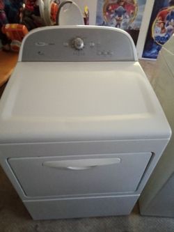 2 Yr Old Whirlpool Cabrio White Frontload Oversized Capacity Gas Dryer