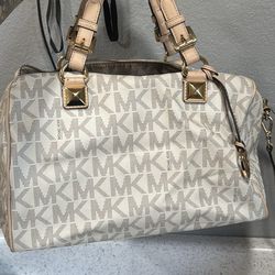 Michael Kors purse