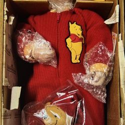 Ashton-Drake Galleries Doll It's Time for Bed Pooh Limited Edition