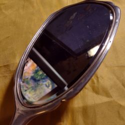 RARE ANTIQUE HAND MIRROR ENGLAND 1912
**Memory of Titanic**
STERLING SILVER (#733268
) SIZE: 12.6 X 4.3 INCHES,- 9.8 Oz. / 580 Grams.
GREAT CONDITION.