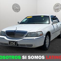 2011 Lincoln Town Car Signature Limited
