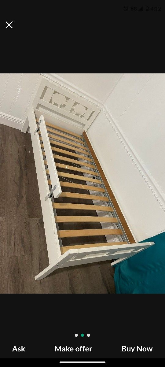 Toddler bed