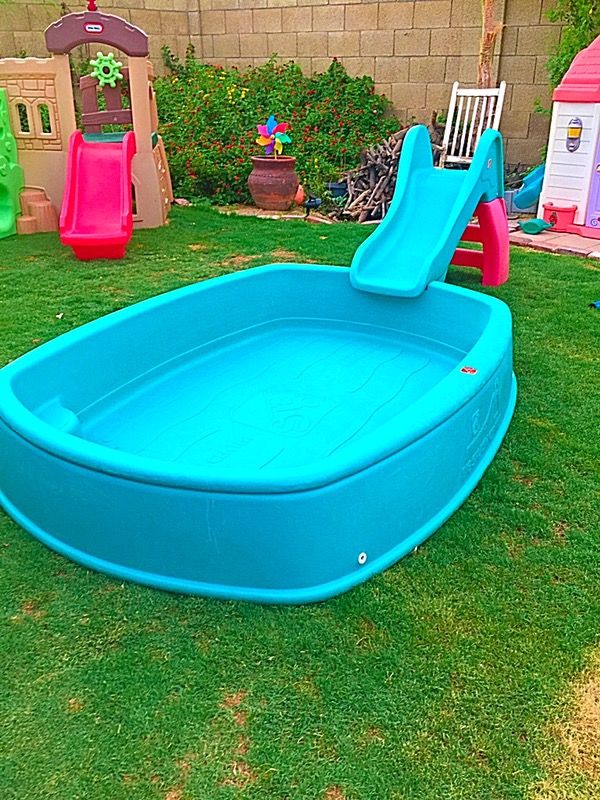 Step2 Big Splash Center Swimming Pool with Step2 Slide Playset