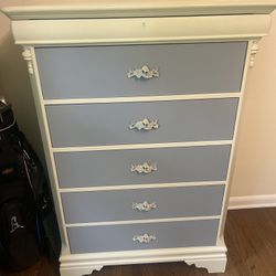 Dresser