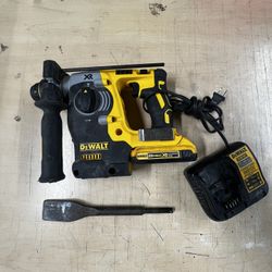 DEWALT ROTARY HAMMER DRILL W BATTERY & CHARGER SELLING FOR $269‼️