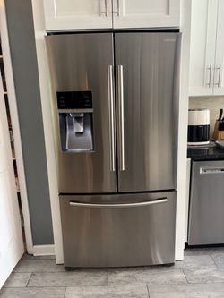 Samsung Stainless Steel French Door Refrigerator with Bottom Freezer