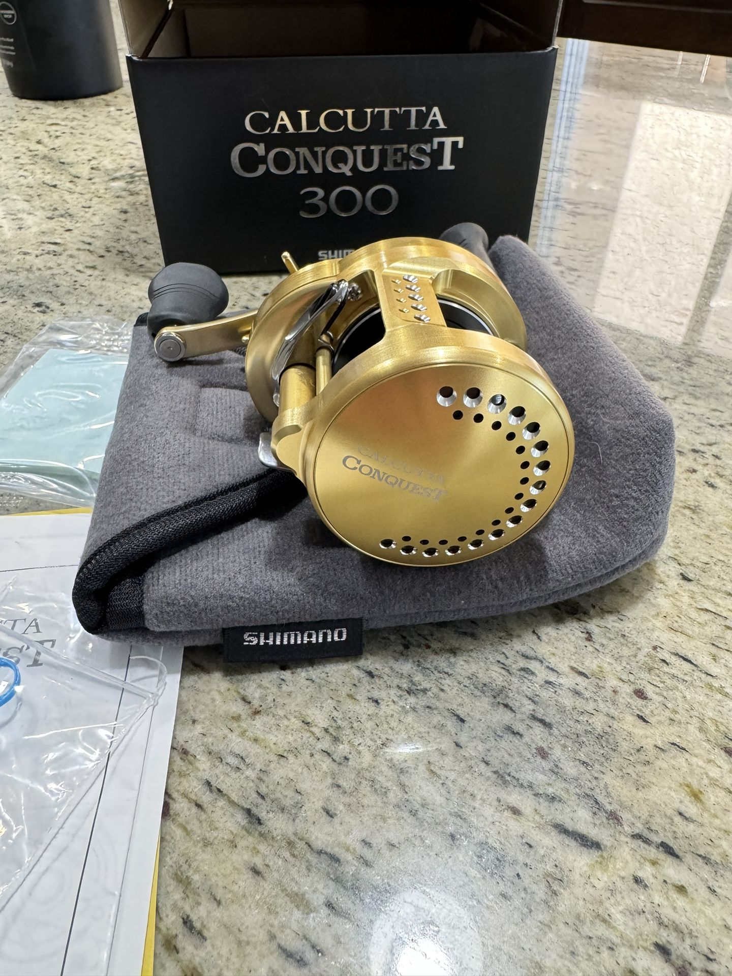 Shimano Calcutta Conquest 300 for Sale in Chula Vista, CA - OfferUp