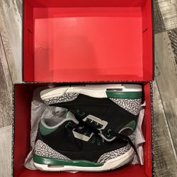 Air Jordan 3 Retro Pine Green Size 4 With Box