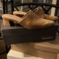 Shoes size 81/2. Brand Splendid