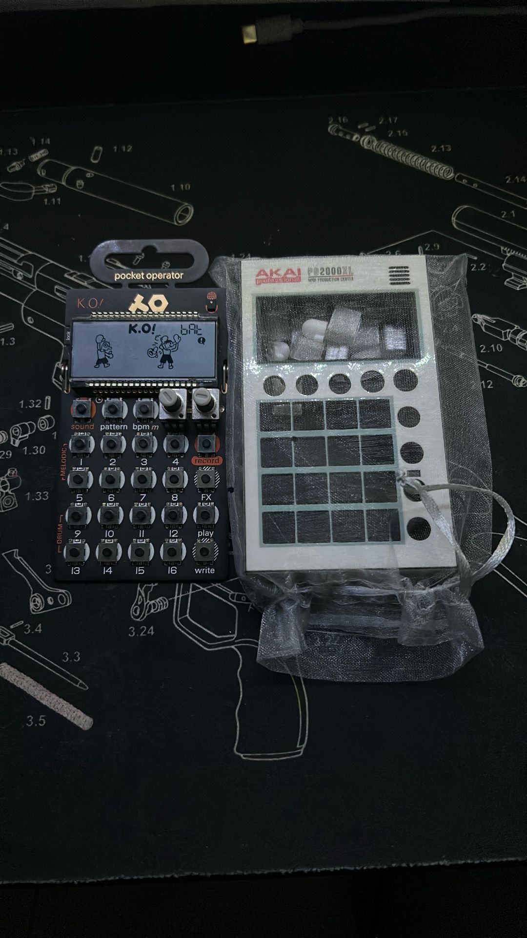PO 33 Ko With Custom Case