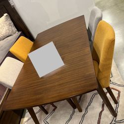 Dining Table Set with Rug