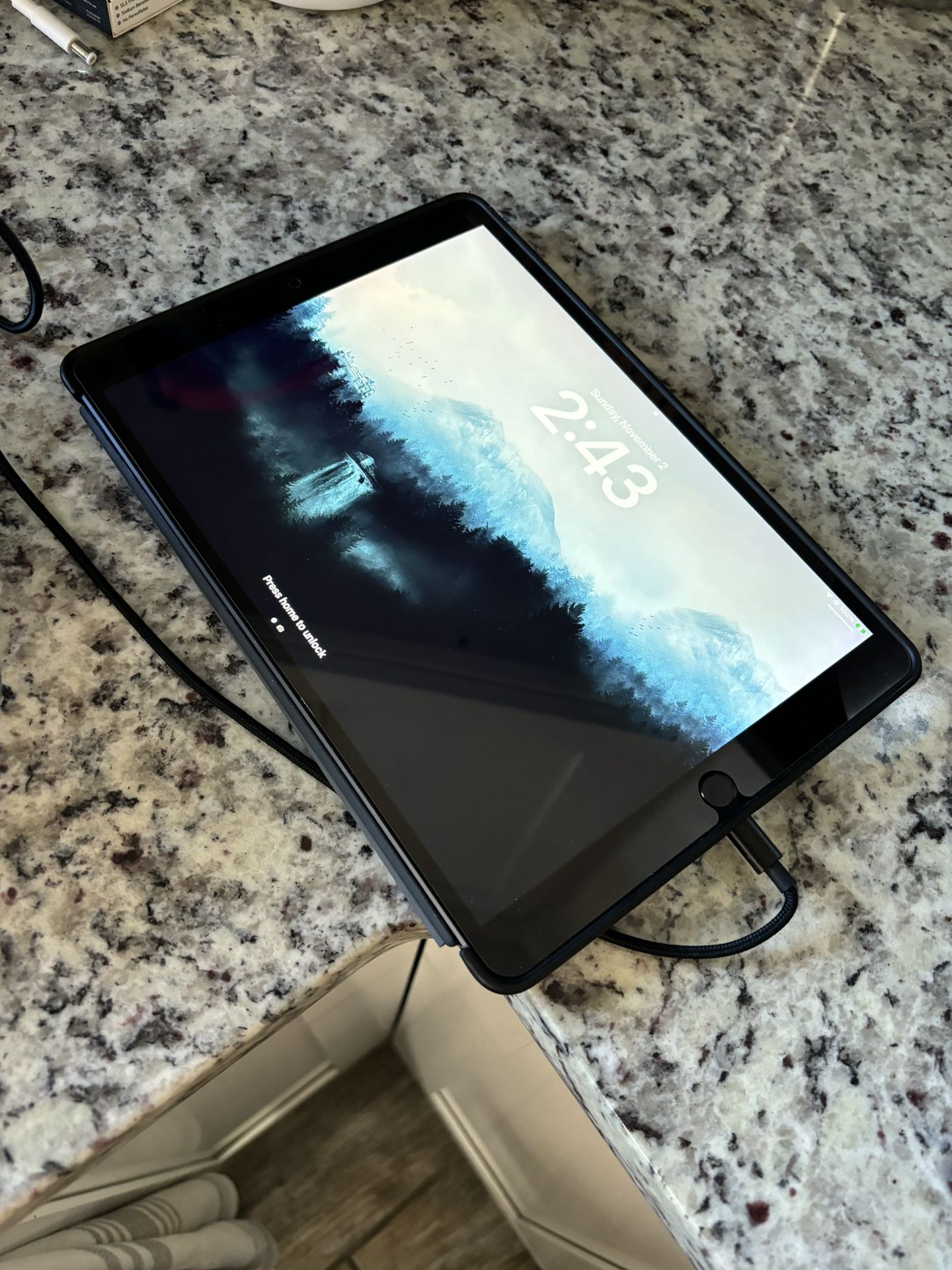 iPad Air 3rd Gen With Apple Keyboard