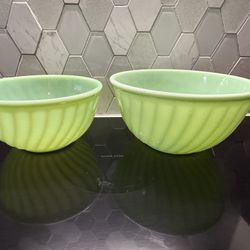 set of 2 Fire King swirl green jadeite mixing bowls 