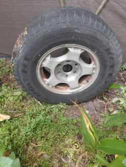2 Kelly truck tires