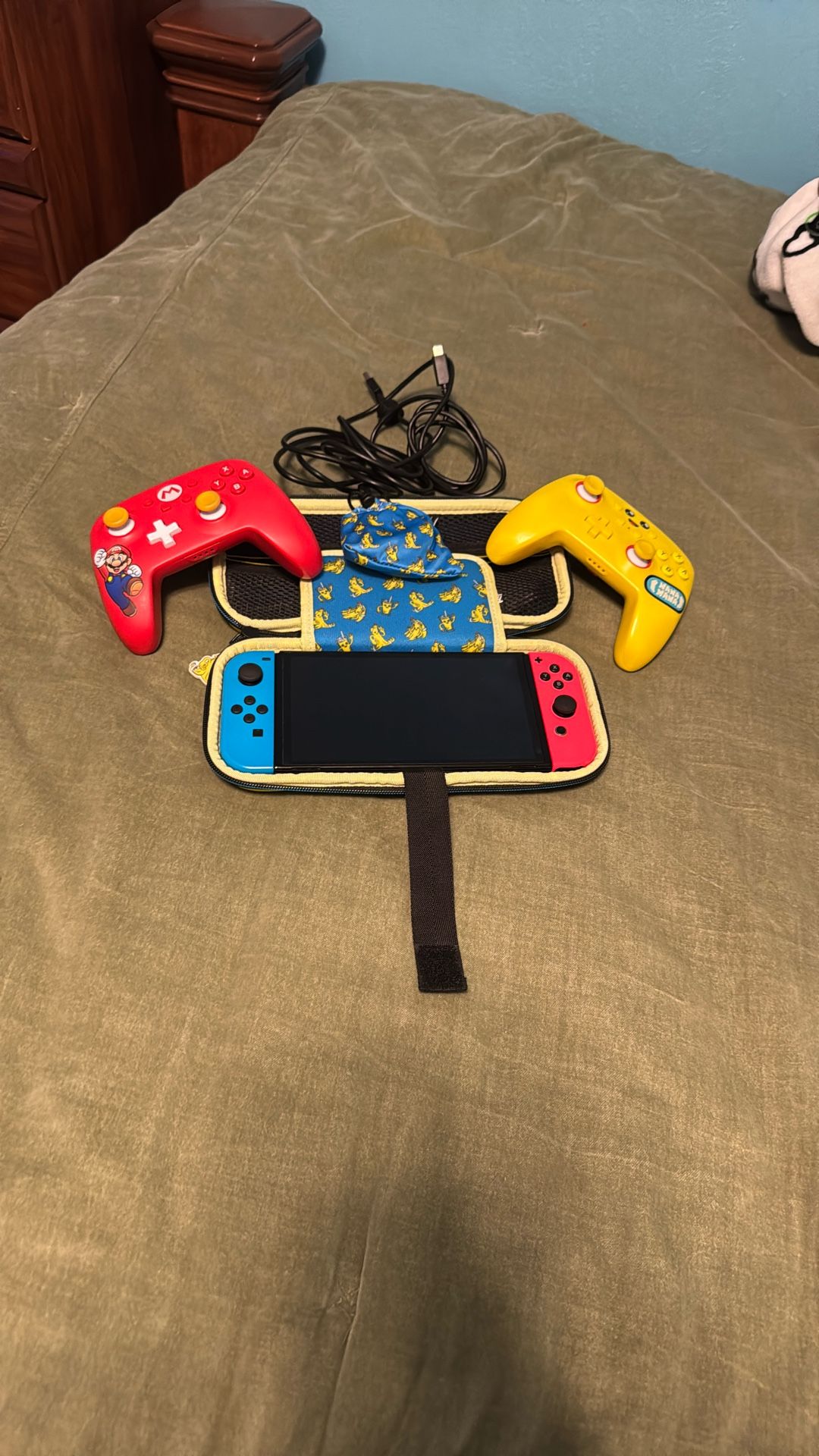 Nintendo Switch OLED Starting Accessories Bundle
