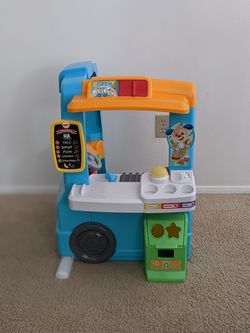 Toy food truck