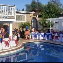 Gran venta. Manteles  / Cubrí sillas  / Mońos Para Party’s  🎉🎉🎉