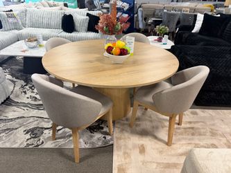 Beautiful dining set! Easy financing! 🔥💜✨