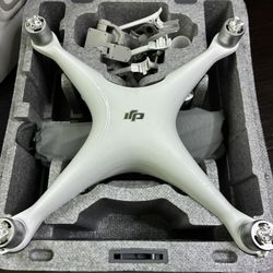 DJI Phantom 4 Drone 