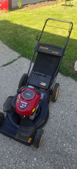 Craftsman Lawnmower 6.75 Mulcher or bag self propelled, side discharge 4cycle gas, 22inch Cut