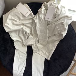 Lululemon Nulu Set M/L Size 6 Top And 6 Bottom 