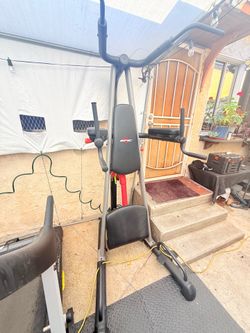 Epic strong holder pull up bar machine