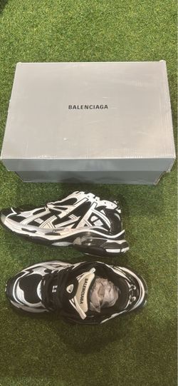 Balenciaga runner